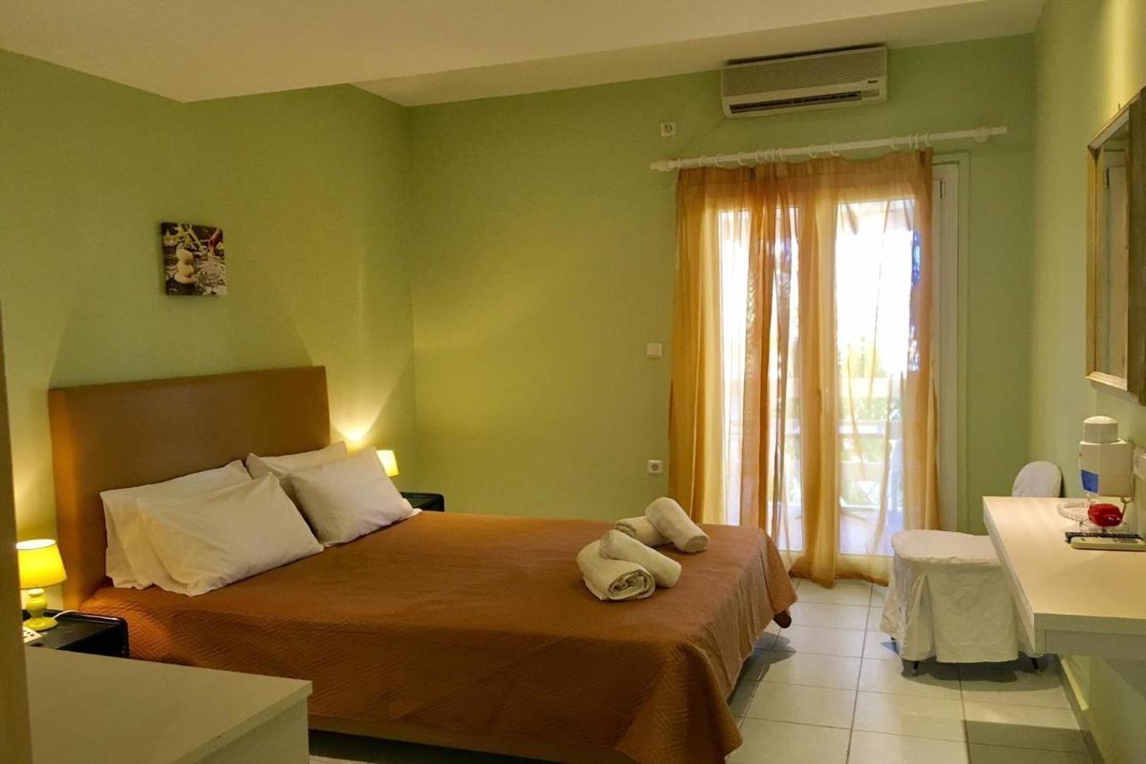 Venus Beach Hotel Bungalows 尼亚斯蒂拉 外观 照片