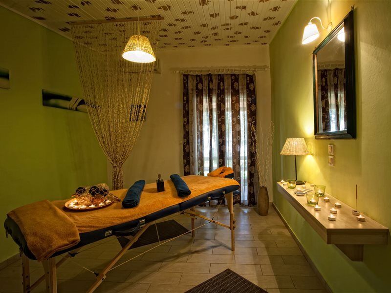 Venus Beach Hotel Bungalows 尼亚斯蒂拉 外观 照片